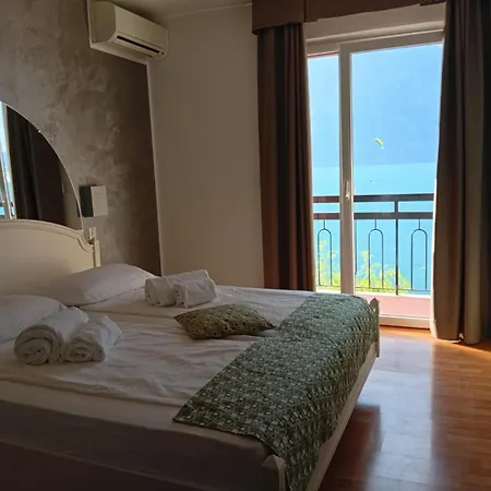 Hotel Monica 3*