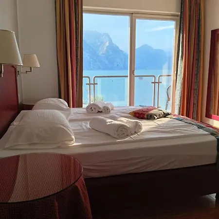 Hotel Monica 3*