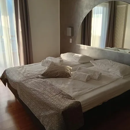 Monica Hotel