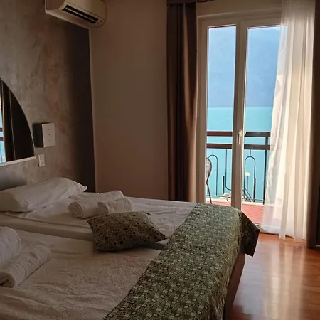 Monica Hotel